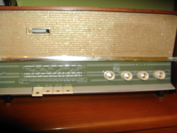 Philips B3X02A radio