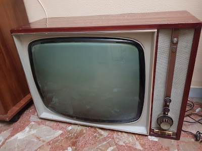Televisor a válvulas Iberia T-2161